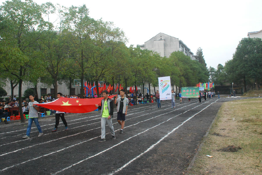 【留存档案】漆河镇中学第45届运动会各班入场-一个博客