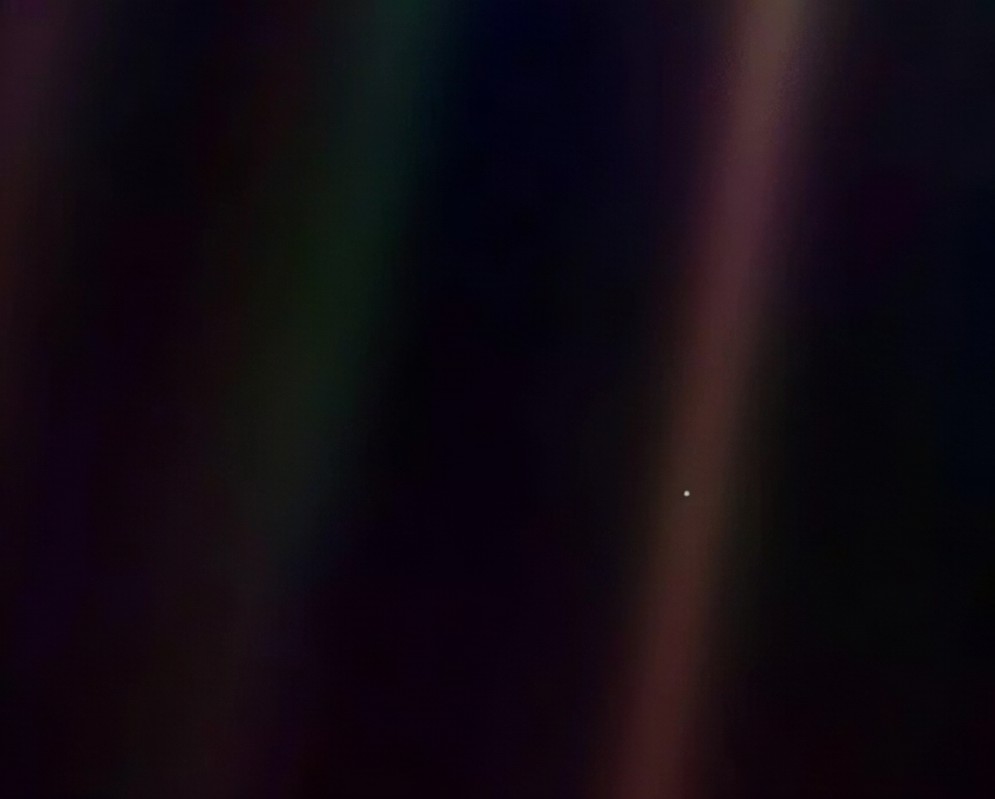 《暗淡蓝点》-一个博客